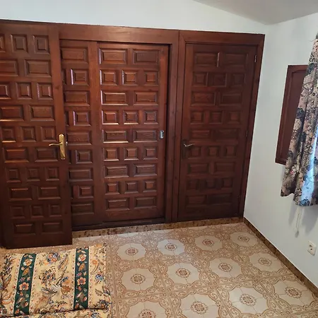 Precioso Con Gran Algarrobo Y Piscina Privada La Jara (Valencia)