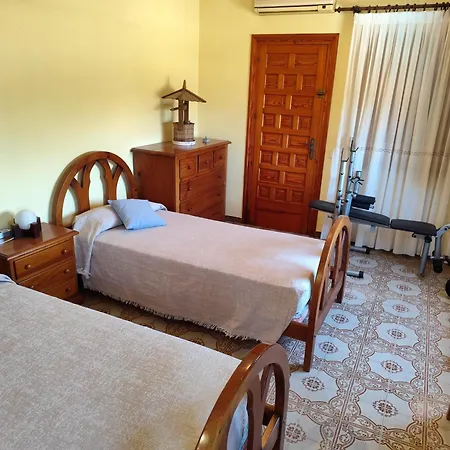 Precioso Con Gran Algarrobo Y Piscina Privada La Jara (Valencia)