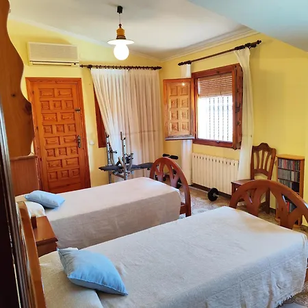 Precioso Con Gran Algarrobo Y Piscina Privada 펜션 *